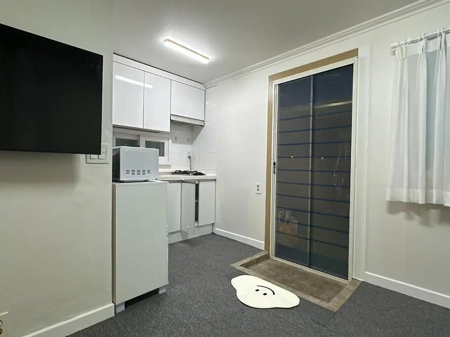 Seoul Ttm Apartment 0*,